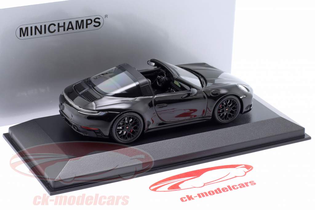Porsche 911 (992) Targa 4 GTS Bouwjaar 2022 zwart 1:43 Minichamps