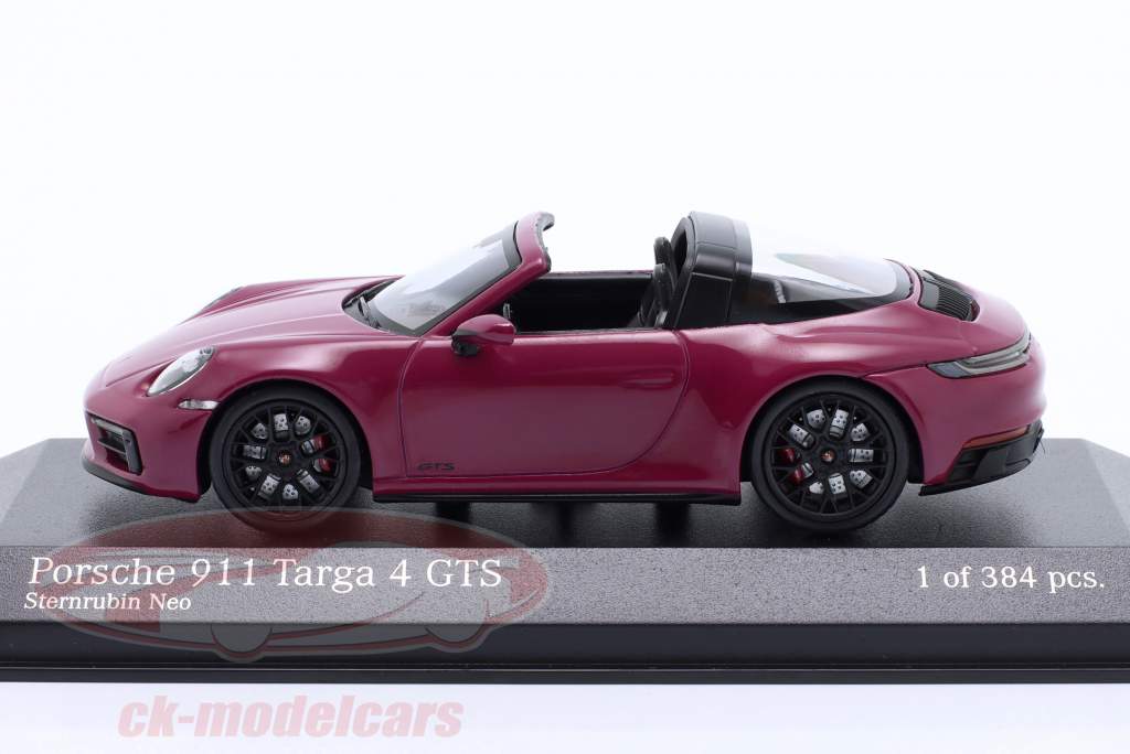 Porsche 911 (992) Targa 4 GTS Bouwjaar 2022 ster robijn nieuw 1:43 Minichamps
