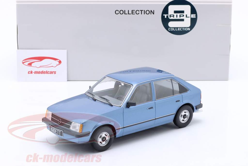 Opel Kadett D Ano de construção 1984 azul metálico 1:18 Triple9