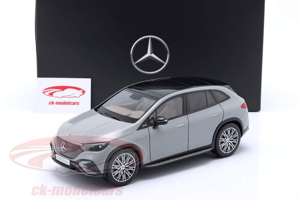 Mercedes-Benz EQE SUV (X294) Bouwjaar 2023 alpine grijs 1:18 NZG