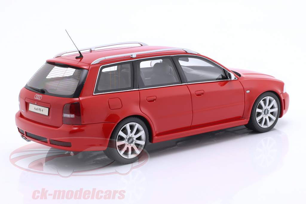 Audi RS4 (B5) Año de construcción 2000 rojo 1:18 OttOmobile