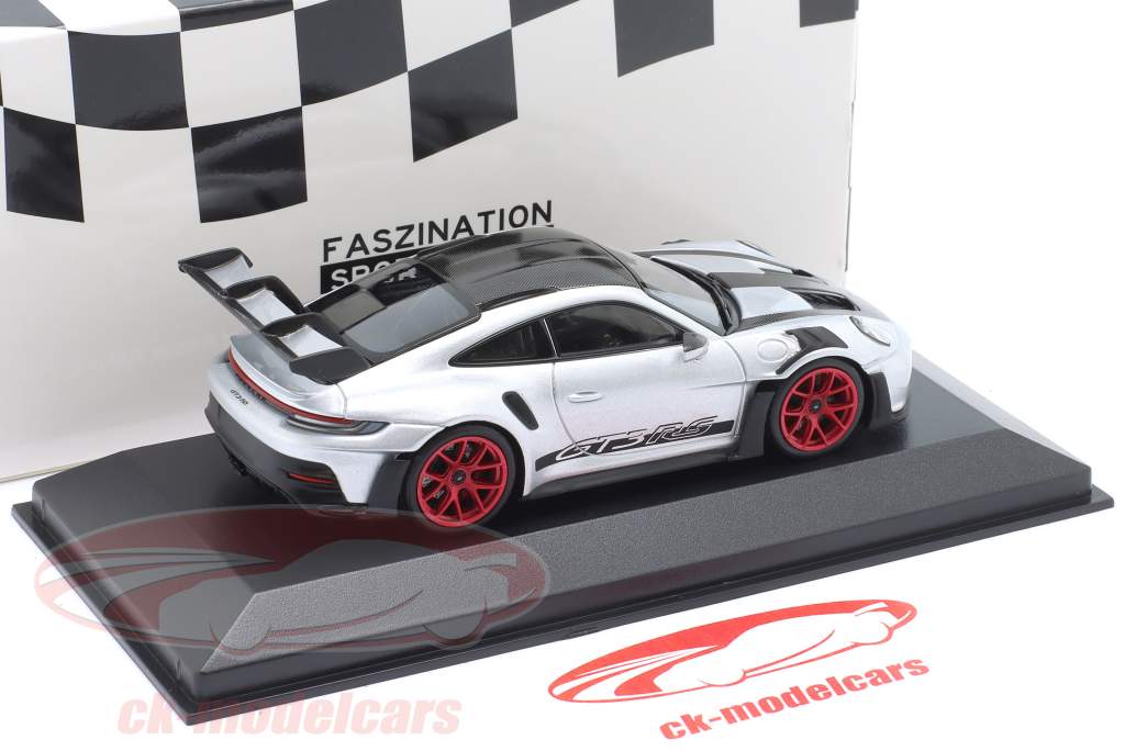 Porsche 911 (992) GT3 RS Paquete Weissach 2023 plata / rojo llantas 1:43 Minichamps