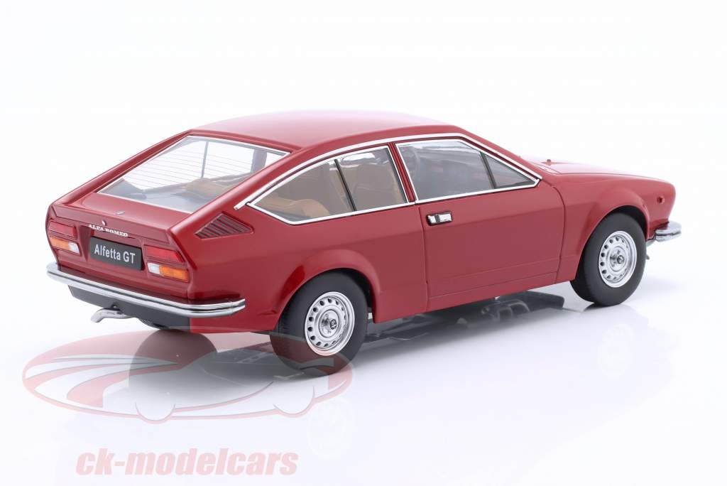 Alfa Romeo Alfetta GT 1.6 建设年份 1976 红色的 1:18 KK-Scale