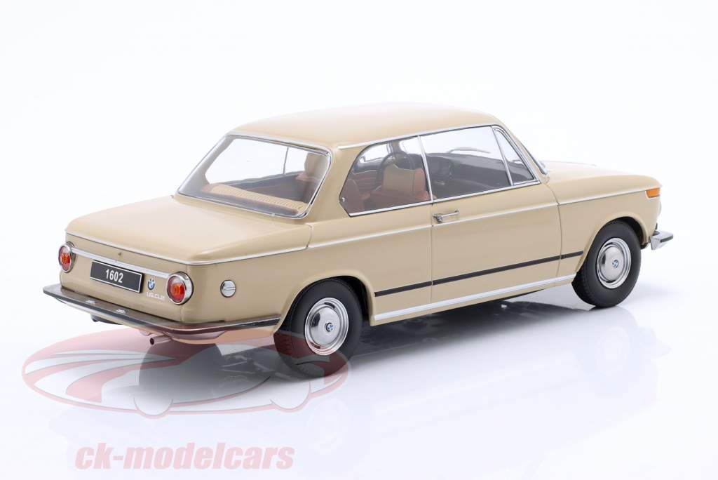 BMW 1602 Serie 1 Anno di costruzione 1971 beige 1:18 KK-Scale
