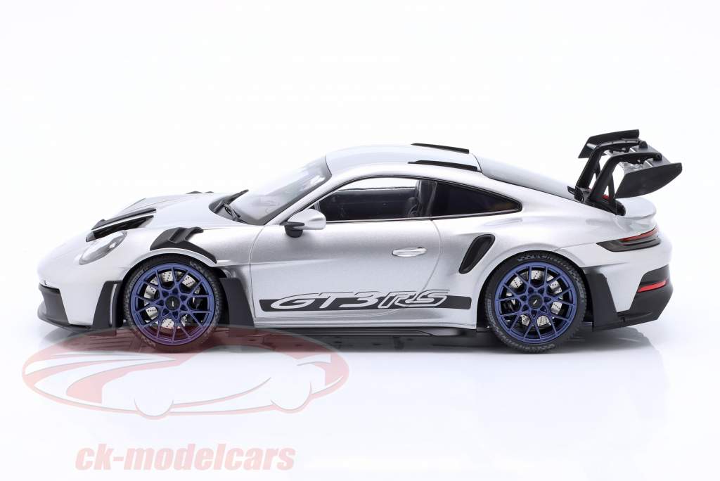 Porsche 911 (992) GT3 RS Ano de construção 2023 prata / Azulada aros 1:18 Minichamps