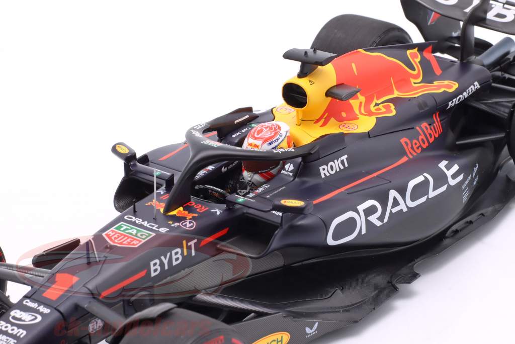 Verstappen Red Bull RB19 #1 winnaar Bahrein GP formule 1 Wereldkampioen 2023 1:18 Minichamps