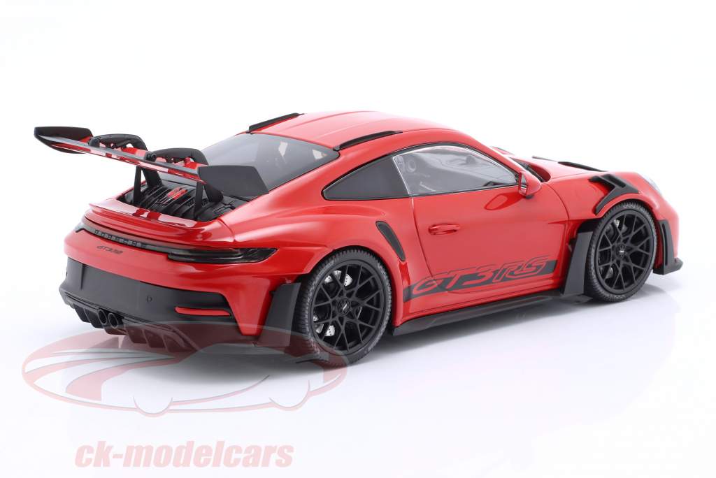 Porsche 911 (992) GT3 RS Anno di costruzione 2023 rosso / nero cerchi 1:18 Minichamps