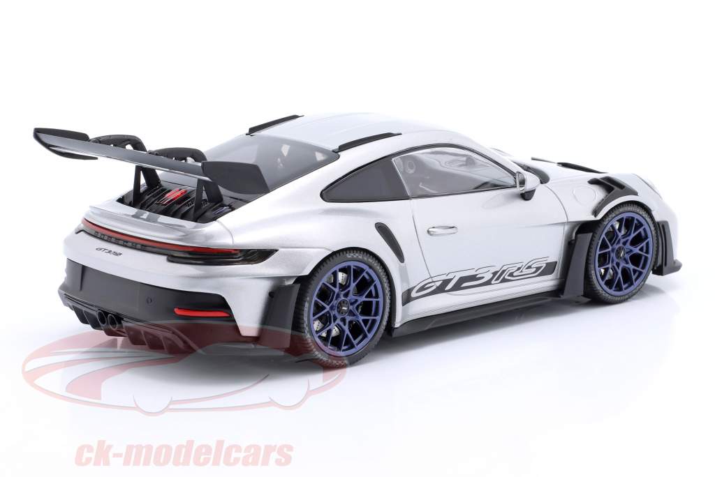 Porsche 911 (992) GT3 RS Ano de construção 2023 prata / Azulada aros 1:18 Minichamps