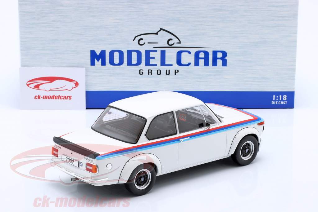 BMW 2002 Turbo Año de construcción 1973 blanco / decoración 1:18 Model Car Group