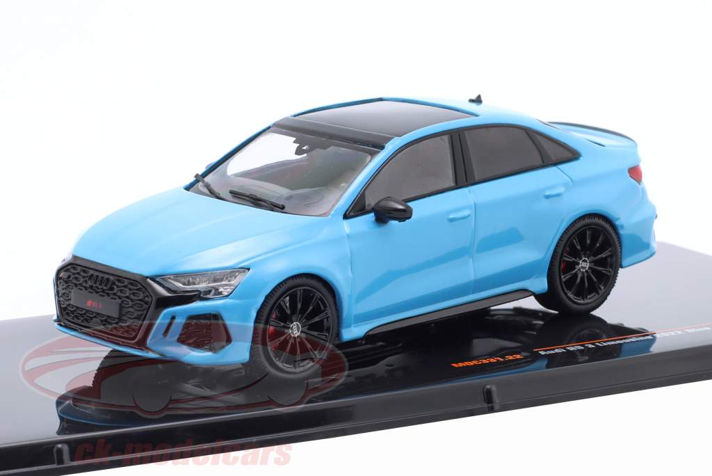 Audi RS3 (8Y) Ano de construção 2022 Azul claro 1:43 Ixo
