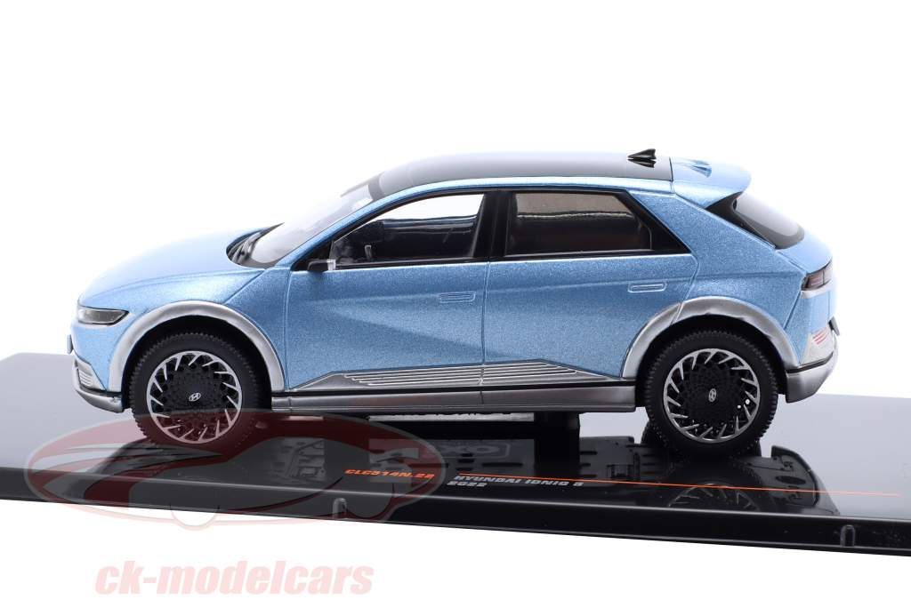 Hyundai IONIQ 5 Baujahr 2022 hellblau metallic 1:43 Ixo