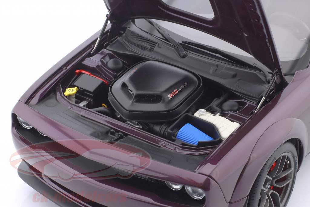 Dodge Challenger R/T Scat Pack Shaker Widebody Año de construcción 2022 púrpura 1:18 AUTOart