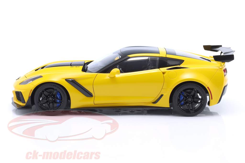 Chevrolet Corvette C7 ZR1 Byggeår 2019 racing gul 1:18 AUTOart