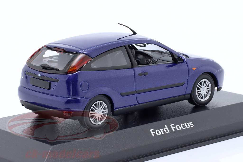 Ford Focus (MK1) 2-dørs Byggeår 1998 blå metallisk 1:43 Minichamps