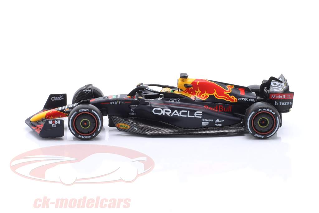 M. Verstappen Red Bull RB18 #1 Winner Abu Dhabi GP Formula 1 World Champion 2022 1:64 TrueScale