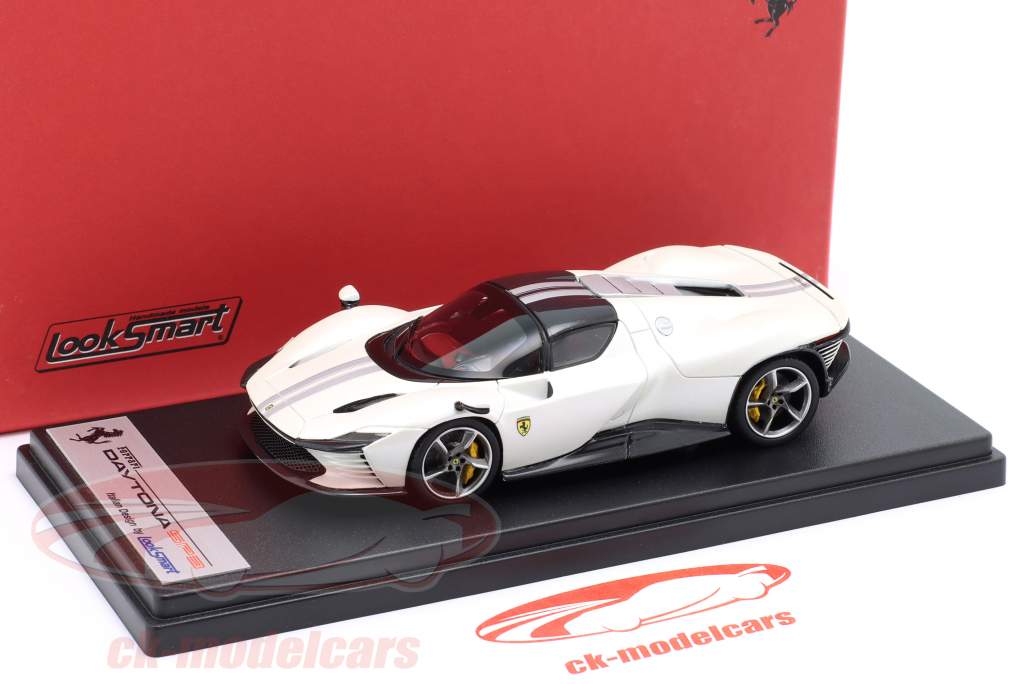 Ferrari Daytona SP3 Anno di costruzione 2021 bianco perla 1:43 LookSmart