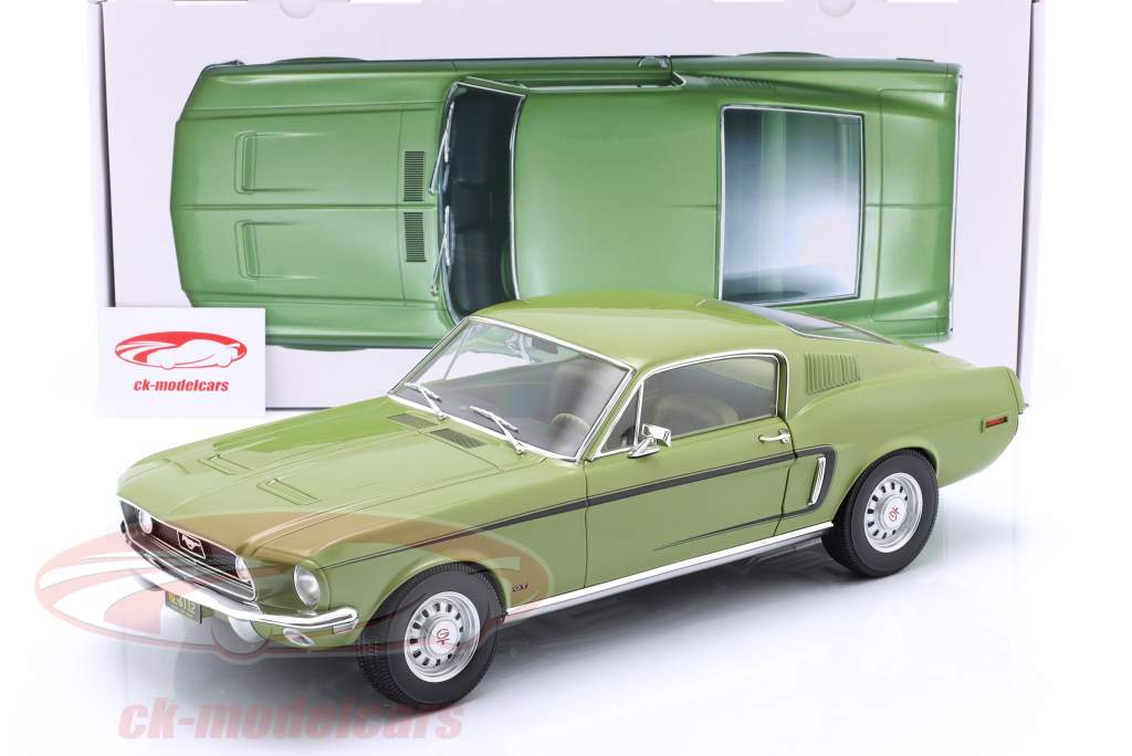 Ford Mustang Fastback GT Année de construction 1968 vert clair métallique 1:12 Norev