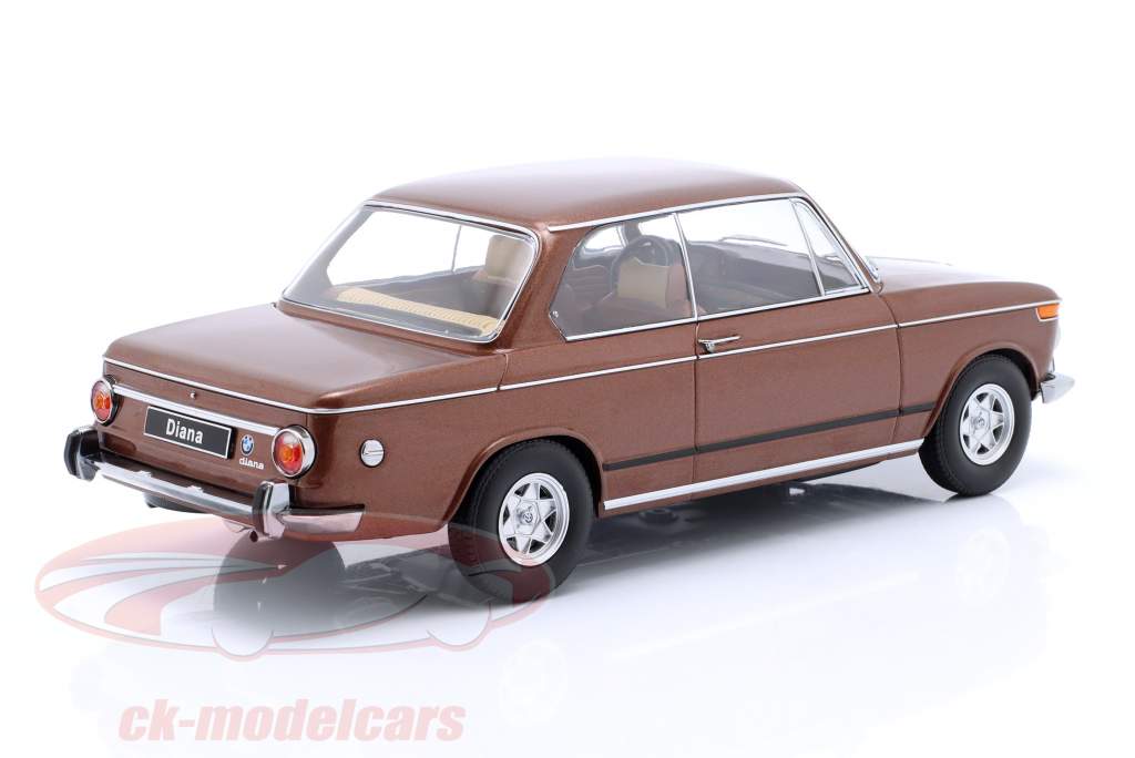 BMW 2002 ti Diana Bouwjaar 1970 bruin metalen 1:18 KK-Scale