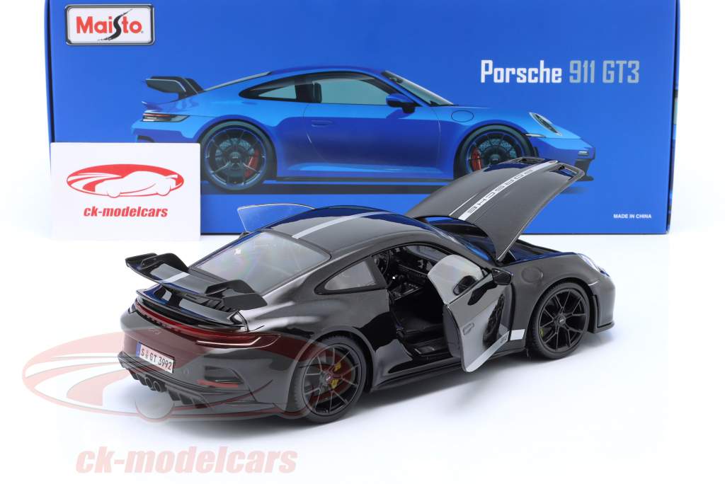 Porsche 911 (992) GT3 建设年份 2022 黑色的 / 装饰风格 1:18 Maisto