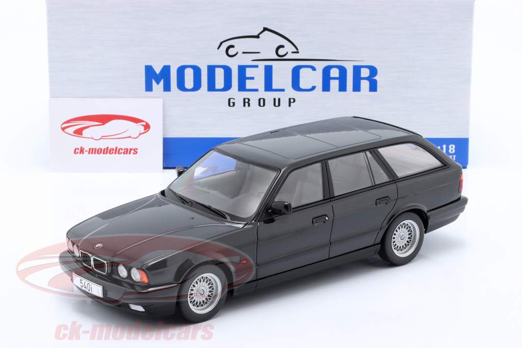 BMW 540i (E34) Touring Anno di costruzione 1991 nero metallico 1:18 Model Car Group