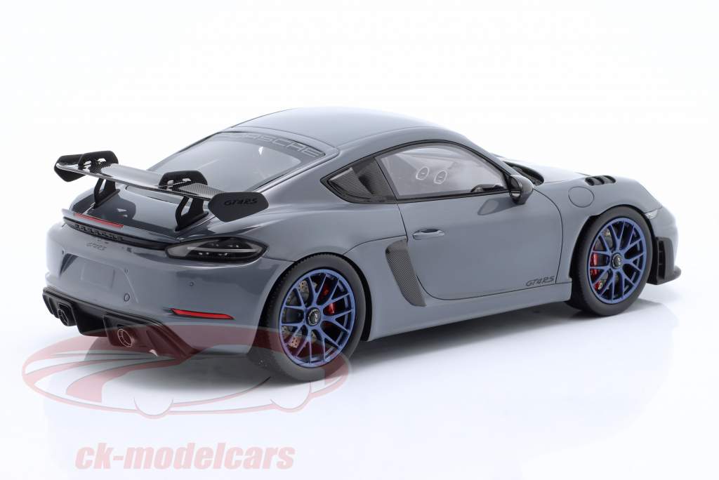 Porsche 718 (982) Cayman GT4 RS Ano de construção 2021 cinza ártico 1:18 Spark