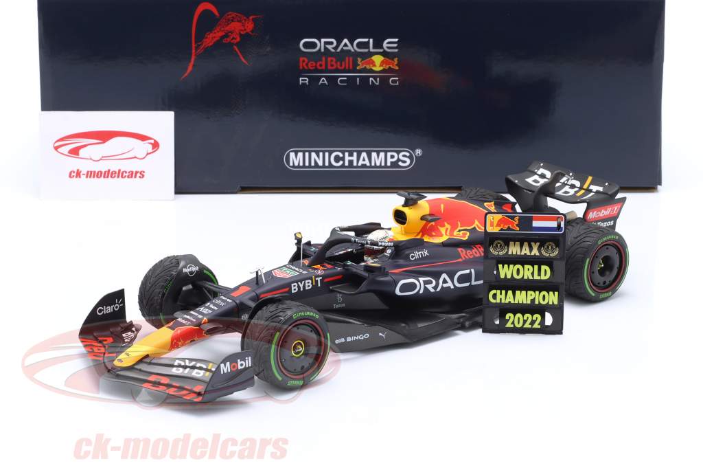 M Verstappen Red Bull RB18 #1 ganador Japón GP fórmula 1 Campeón mundial 2022 1:18 Minichamps