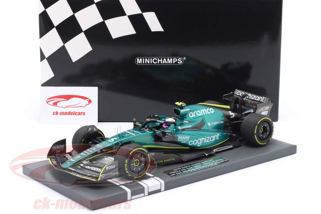 S. Vettel Aston Martin AMR22 #5 Last Race Abu Dhabi GP fórmula 1 2022 1:18 Minichamps