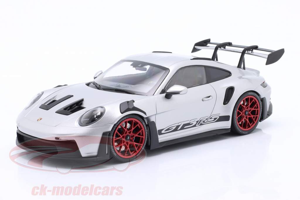 Porsche 911 (992) GT3 RS 建設年 2023 銀 / 赤 リム 1:18 Minichamps