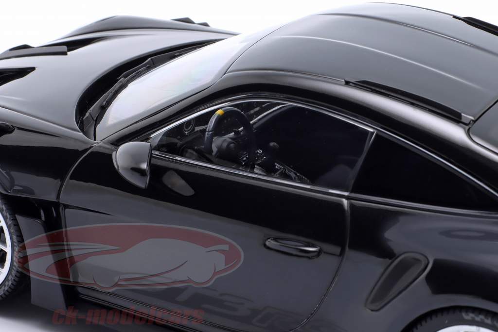 Porsche 911 (992) GT3 RS 2023 black / silver rims 1:18 Minichamps