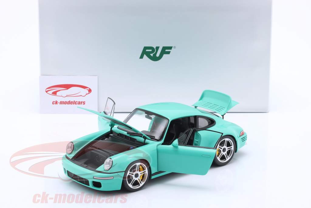 Porsche RUF SCR Año de construcción 2018 Menta verde 1:18 Almost Real