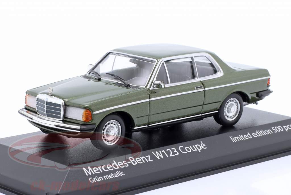 Mercedes-Benz 230CE (W123) Anno di costruzione 1982 verde scuro metallico 1:43 Minichamps