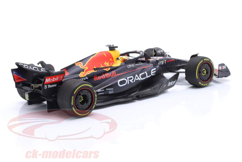Max Verstappen Red Bull RB18 #1 Winner Mexican GP Formula 1 World Champion 2022 1:18 Minichamps