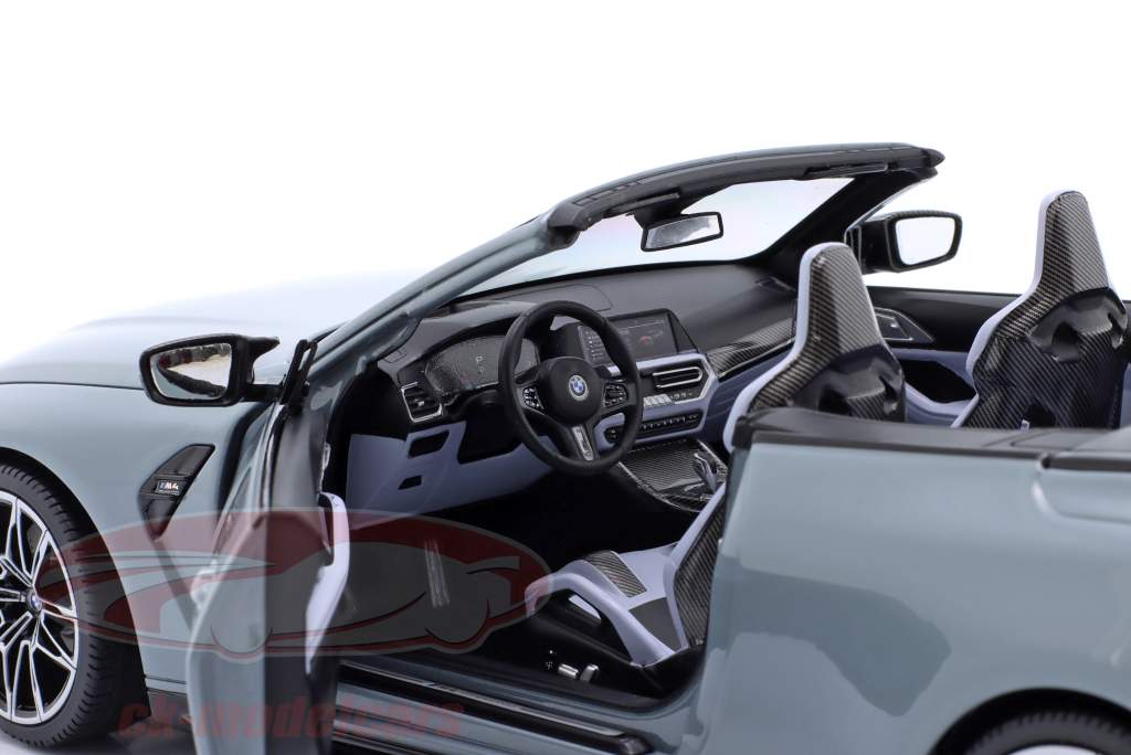 BMW M4 敞篷车 (G83) 建设年份 2021 灰色的 金属的 1:18 Minichamps