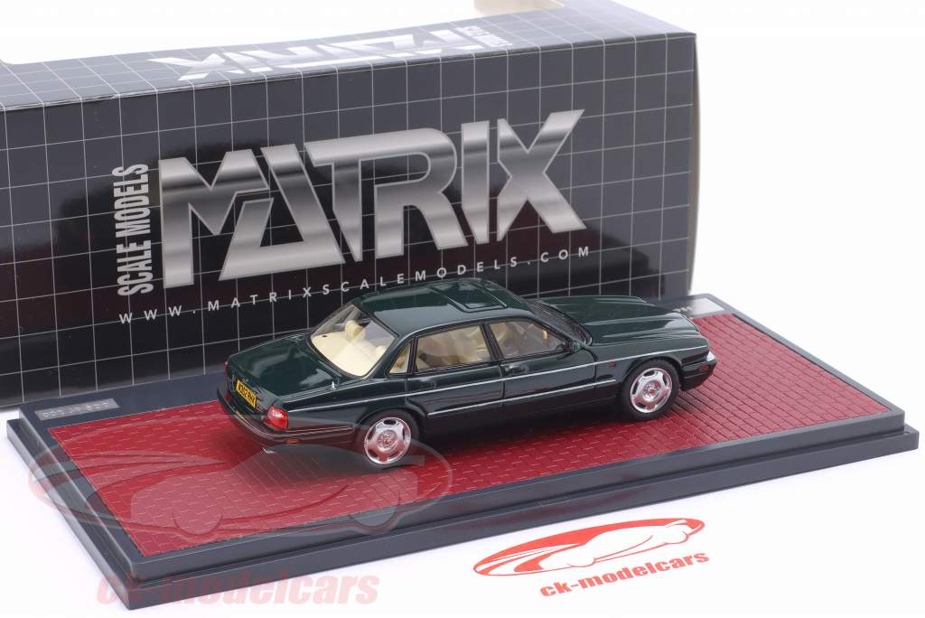 Jaguar XJR X300 Bouwjaar 1994-1997 donkergroen metalen 1:43 Matrix