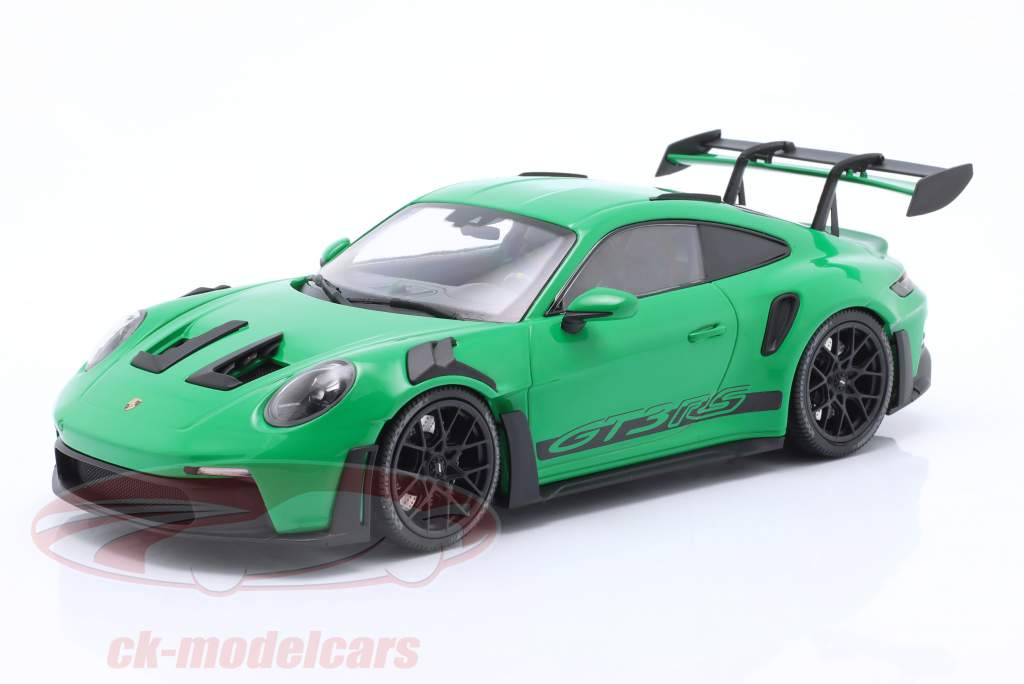 Porsche 911 (992) GT3 RS Année de construction 2023 vert / noir jantes 1:18 Minichamps