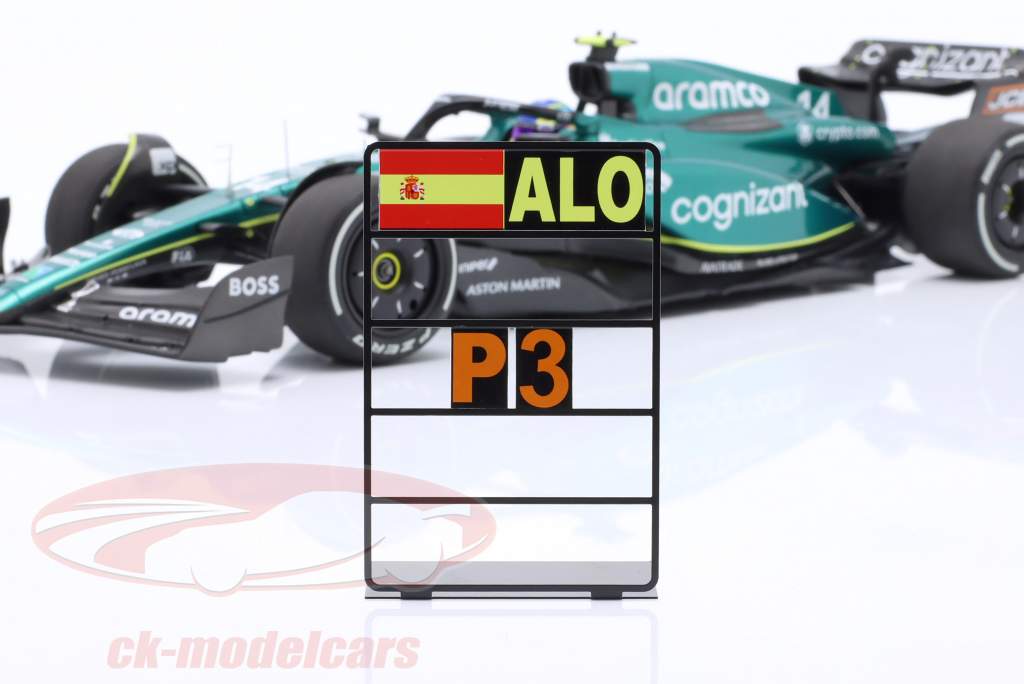 F. Alonso Aston Martin AMR23 #14 100 F1 Carrera Podio fórmula 1 2023 1:18 Minichamps