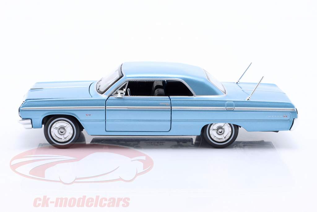 Chevrolet Impala SS Ano de construção 1964 Azul claro 1:24 Maisto