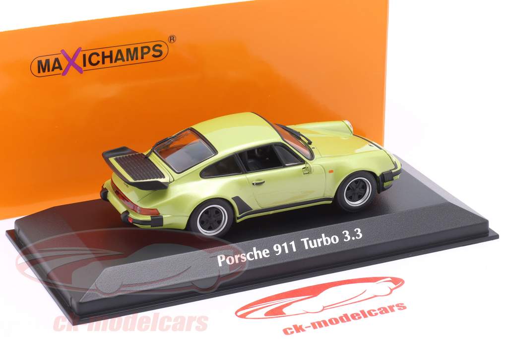 Porsche 911 (930) Turbo 3.3 Baujahr 1977 hellgrün metallic 1:43 Minichamps
