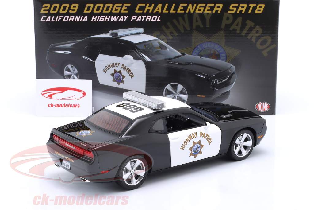 Dodge Challenger SRT8 高速公路 巡逻 建设年份 2009 黑色的 / 白色的 1:18 GMP
