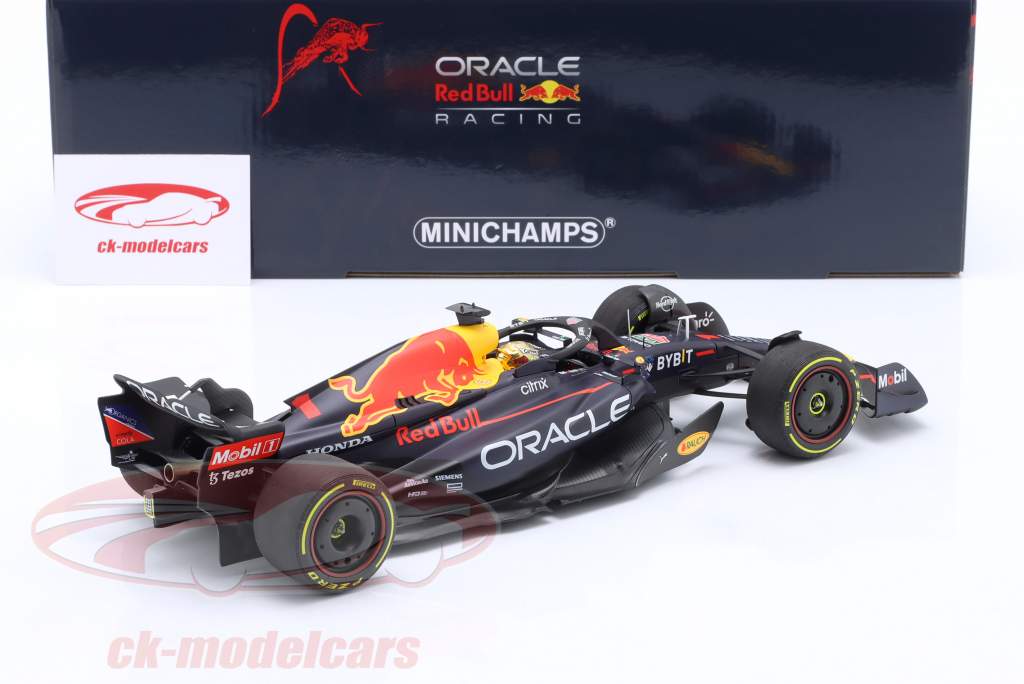 M. Verstappen Red Bull RB18 #1 Sieger Abu Dhabi GP Formel 1 2022 1:18 Minichamps