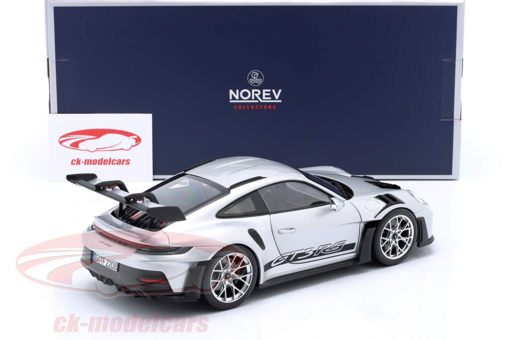Porsche 911 (992) GT3 RS Año de construcción 2022 plata metálico 1:18 Norev