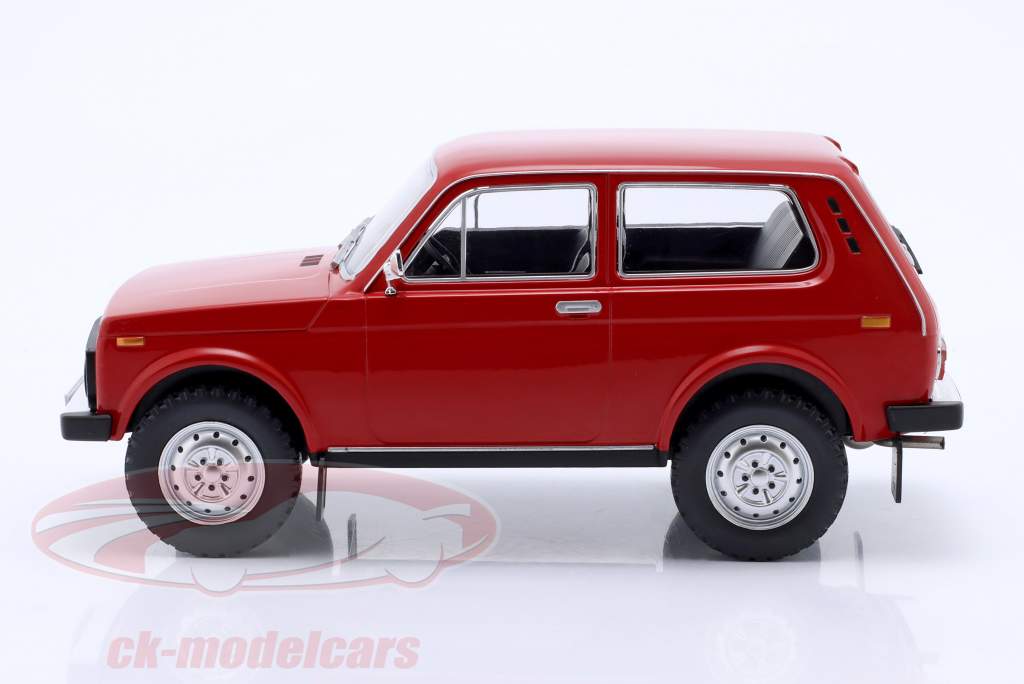Lada Niva Baujahr 1976 rot 1:18 Model Car Group