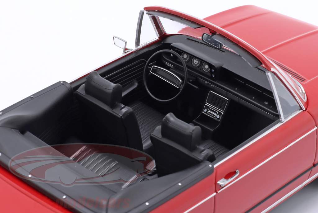 BMW 2002 Cabriolet Bouwjaar 1971 rood 1:18 KK-Scale
