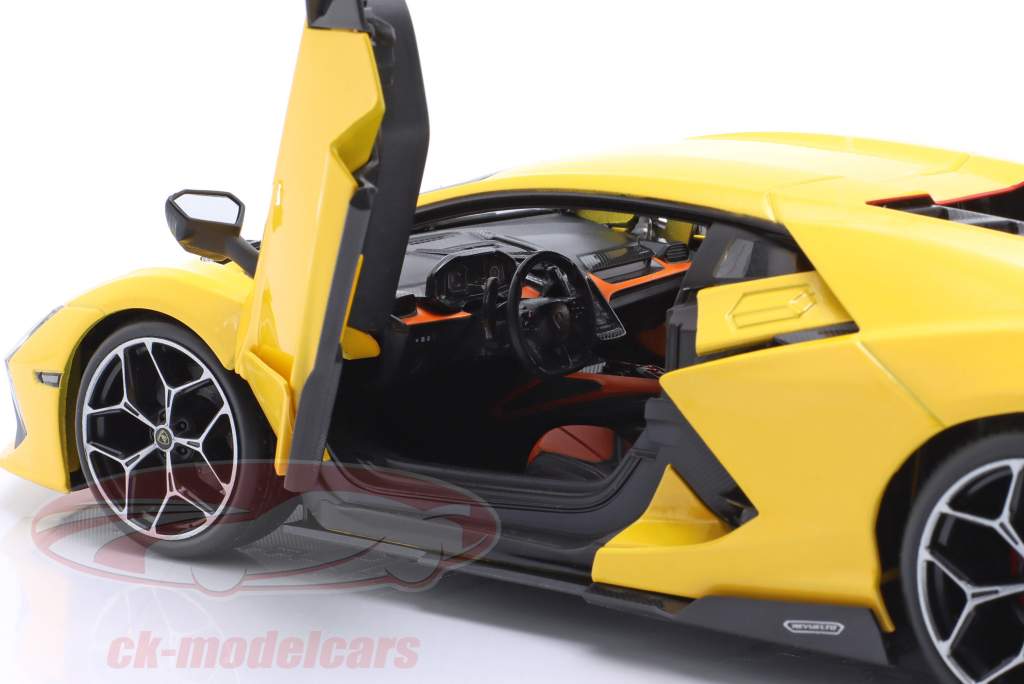 Lamborghini Revuelto Hybrid Bouwjaar 2023 geel 1:18 Maisto