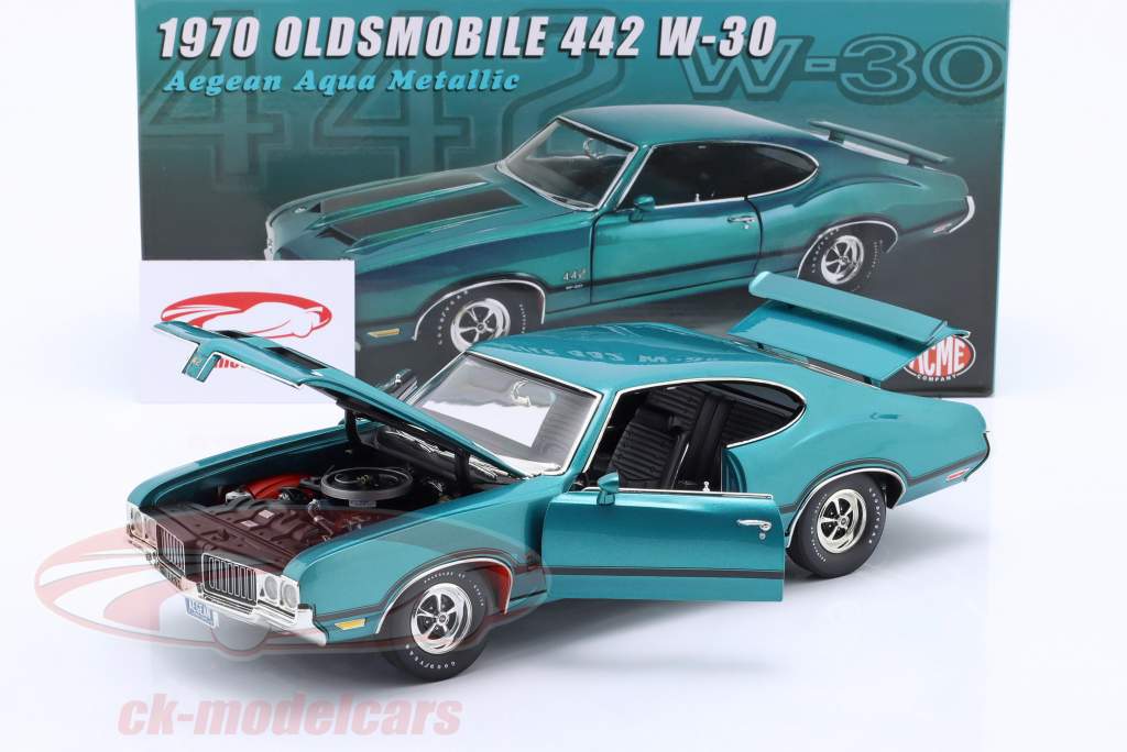 Oldsmobile 442 W-30 year 1970 turquoise metallic 1:18 GMP