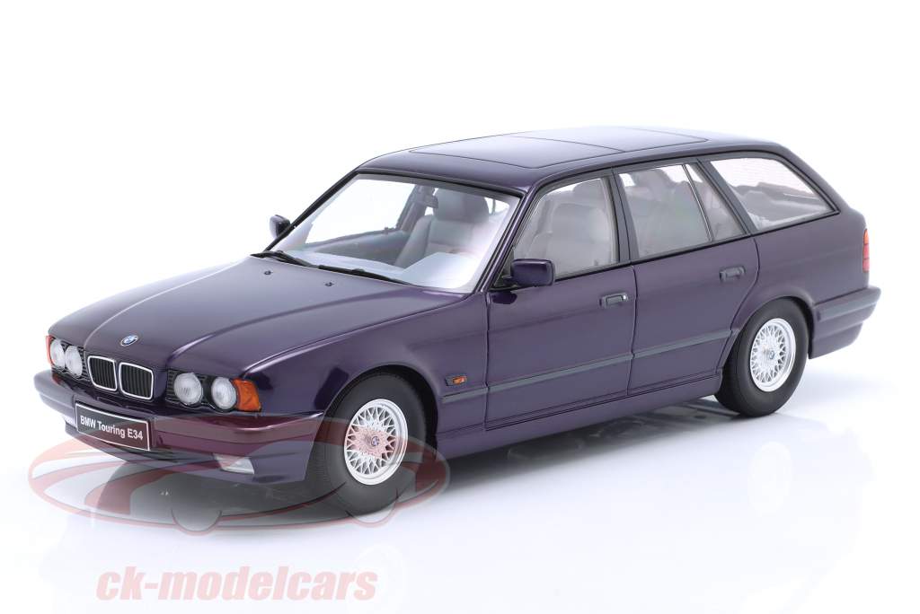 BMW 5s serie E34 Touring Bouwjaar 1996 paars metalen 1:18 Triple9