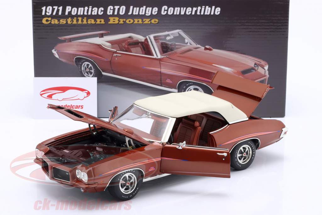 Pontiac GTO Judge Convertible year 1971 bronze metallic 1:18 GMP