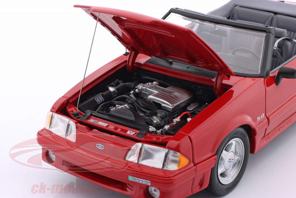 Ford Mustang GT Converteerbaar 1991 Film Beverly Hills Cop III (1994) rood 1:18 GMP