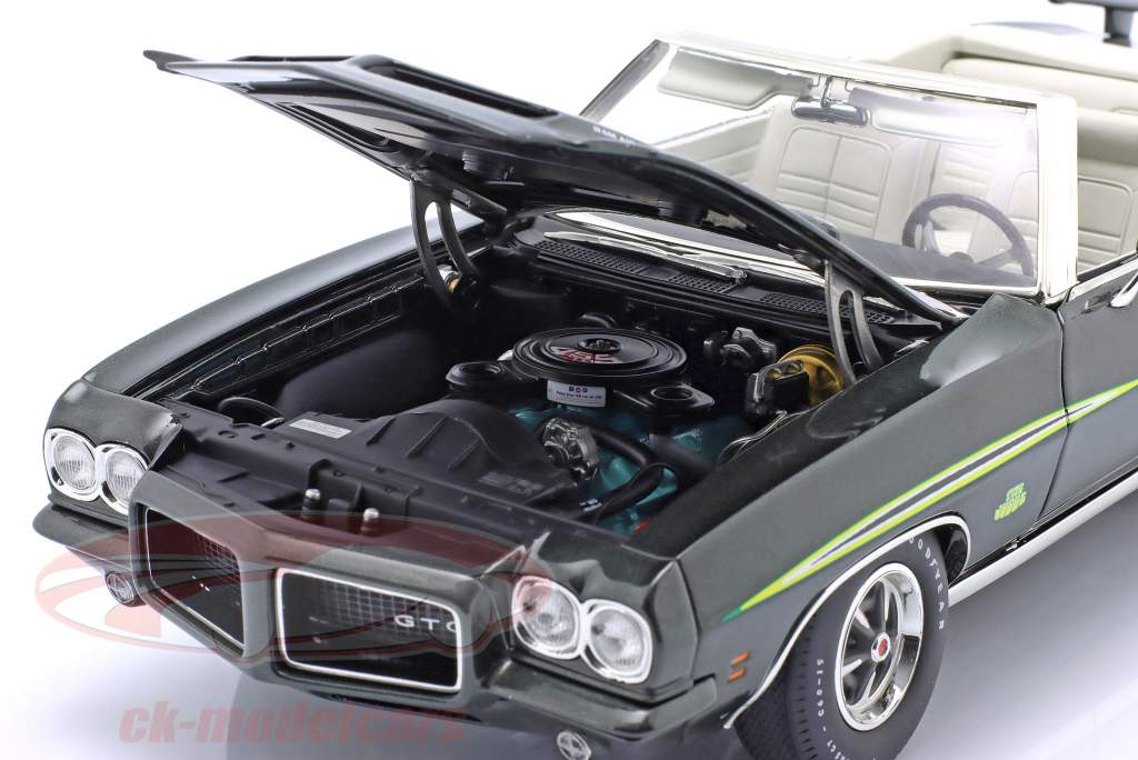 Pontiac GTO Judge Cabriolet Byggeår 1970 mørkegrøn metallisk 1:18 GMP