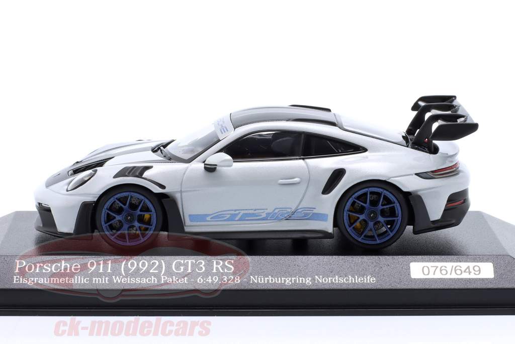 Porsche 911 (992) GT3 RS ラップを記録する Nürburgring 2022 1:43 Minichamps